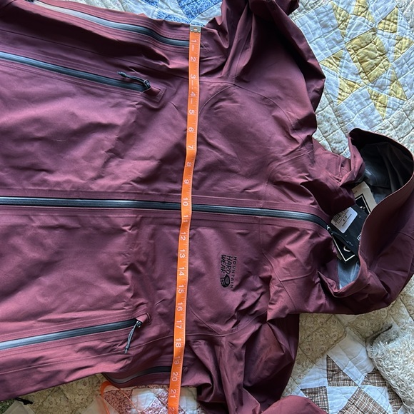 NWT Mountain Hardware GORE-TEX Shell/ rain jacket - Picture 7 of 8